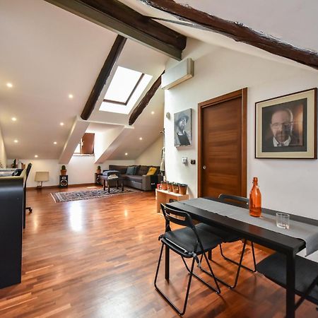 Modern Apartment Piazza Statuto Porta Susa Fs Turin Exterior photo