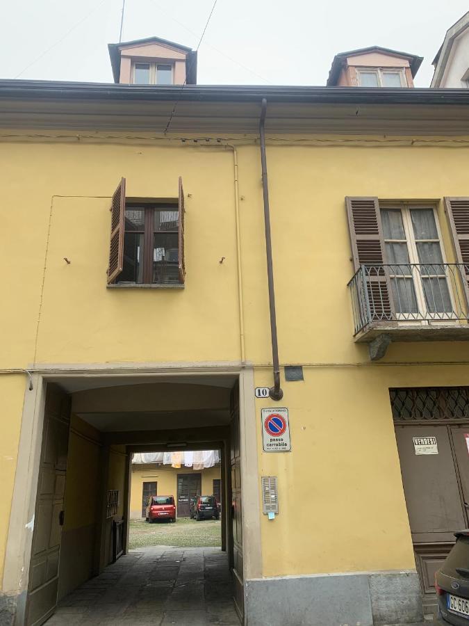 Modern Apartment Piazza Statuto Porta Susa Fs Turin Exterior photo